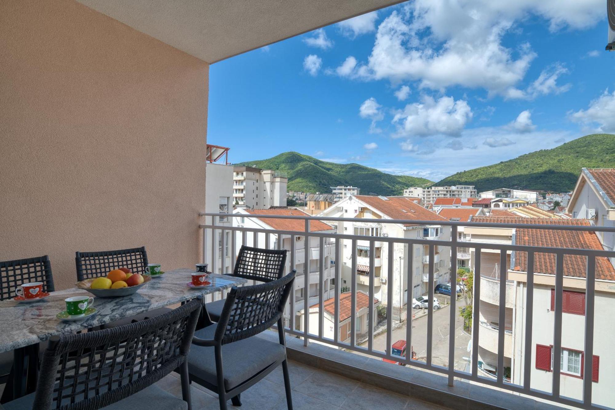 Comfort Apartment Near The Beach Budva Exterior photo